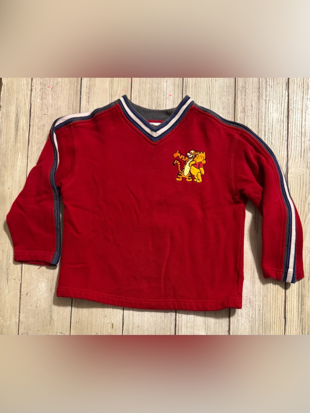 Vintage Disney Store Winnie the Pooh & Tigger sweatshirt ~size 5 boys red